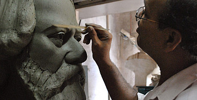 10 famous art & crafts from Bengal