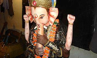 10 Famous Art & Crafts of Maharashtra