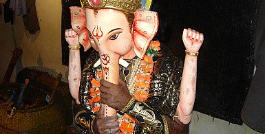 10 Famous Art & Crafts of Maharashtra