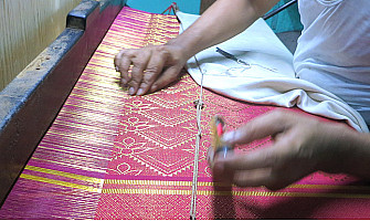 10 Famous Motifs used in Indian Handloom Sarees