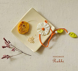 Threads of Tradition ⊛ Handmade Rakhi & Lumba | Shipping internationally