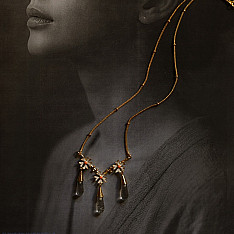 Kusumaprabha . कुसुमांप्रभा | Designer Glass Necklace - White