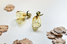 Kusumaprabha . कुसुमांप्रभा | Designer Glass Earring - Perrot Jhumka