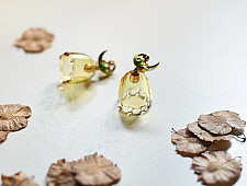 Kusumaprabha . कुसुमांप्रभा | Designer Glass Earring - Perrot Jhumka