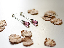 Kusumaprabha . कुसुमांप्रभा | Designer Glass Earring - Pink