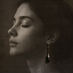 Kusumaprabha . कुसुमांप्रभा | Designer Glass Earring - Green