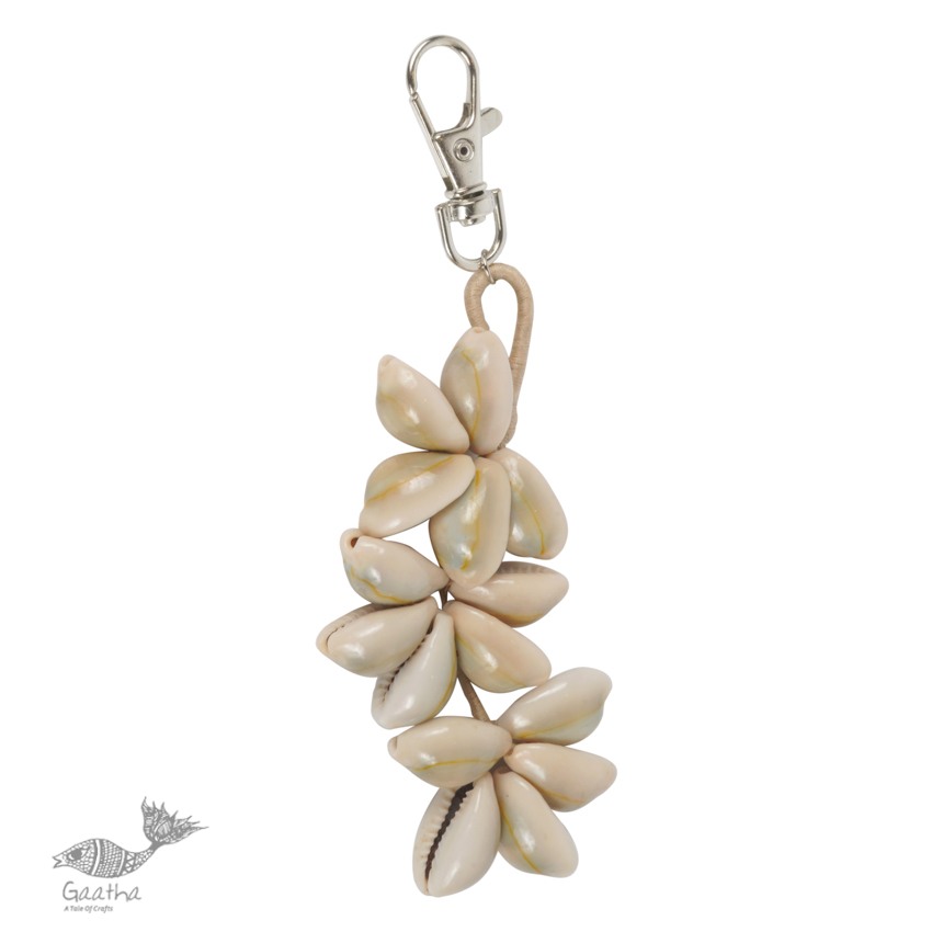 3" Handmade Natural Cowrie Shell Seashell Key Chain Keyring Charm DIY HHD0012 