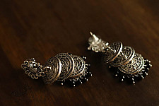 इशाना ✽ White Metal ✽ Earring 15