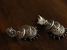 इशाना ✽ White Metal ✽ Earring 15