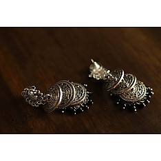 इशाना ✽ White Metal ✽ Earring 15