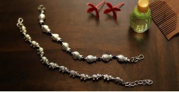 इशाना ✽ White Metal ✽ Bracelet 29
