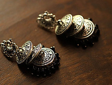 इशाना ✽ White Metal ✽ Earring 15