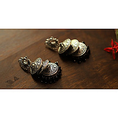 इशाना ✽ White Metal ✽ Earring 15