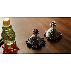इशाना ✽ White Metal ✽ Earring 2