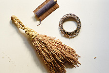 Kanupriya ꙰ Handmade Bharwadi Kadaa ( Jhali Kada )