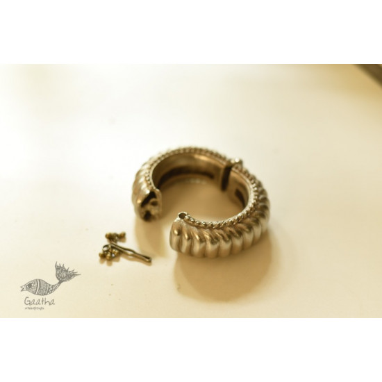 shop Vintage Folding Kada