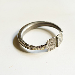 Kanupriya ⁑ Vintage Trible Ankle Solid Kada