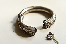 Kanupriya ꙰ Handmade Trible Heavy Solid Kada
