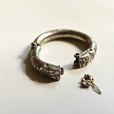 Kanupriya ꙰ Handmade Trible Heavy Solid Kada