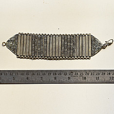 Kanupriya ꙰ Handmade Antiquefinish Bracelet