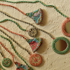 Jewel Vine | Handmade Embroidered Necklace (Green & Pink)
