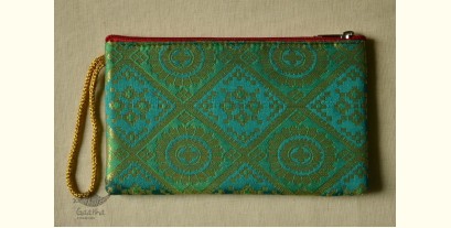 Bolsa ~ Brocade purses & Clutches { 11 }