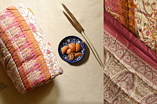 Thaat Baat ~ Jaipuri Light Weight Razai / Quilt - Sanganeri Block Printed for Double Bed - Pink