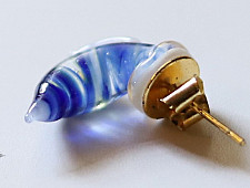 Zeenat ✤ Glass Jewelry ✤ ( Single Stud ) ~ 72