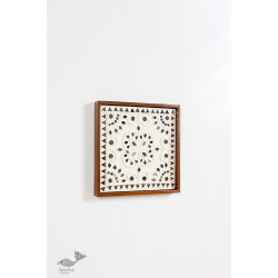 Decor The Wall | Mud Frame With Geometric Composition