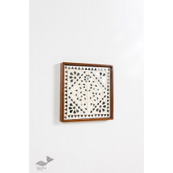 Decor The Wall | Mud Frame With Geometric Composition