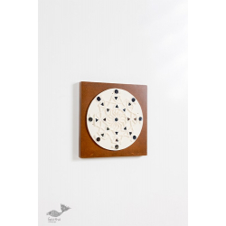 Decor The Wall | Mud Frame With Geometric Composition