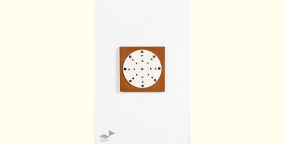 Decor The Wall | Mud Frame With Geometric Composition