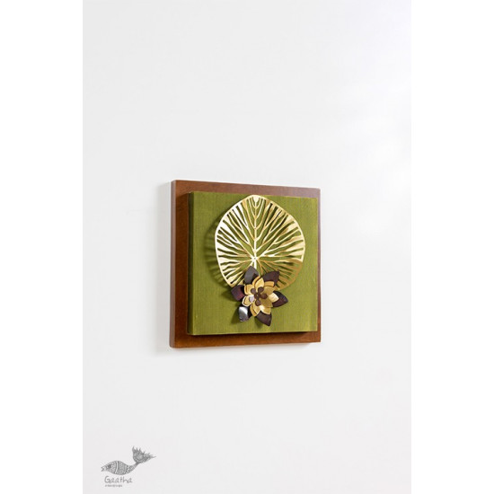 shop Wall Frame With One Leaf And Flower Composition