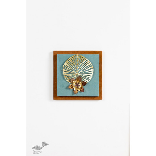 shop Wall Frame With One Leaf And Flower Composition