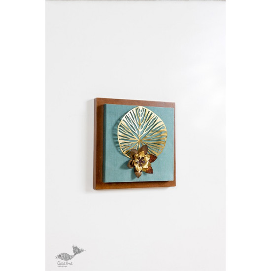 shop Wall Frame With One Leaf And Flower Composition