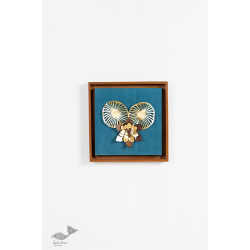 Decor The Wall | Wall Frame With Two Leaves  And Flower Composition