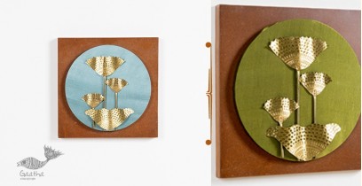 Decor The Wall | Leaf Composition In A Circular Dial