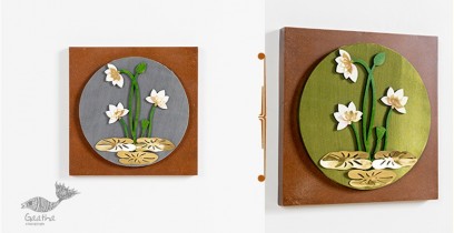 Decor The Wall | Lotus And Leaf Composition In A Circular Dial