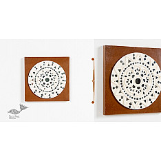 Decor The Wall | Mud Frame With Geometric Composition