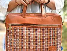 Zany Bags | Panja Dhurrie Laptop Bag - Brown