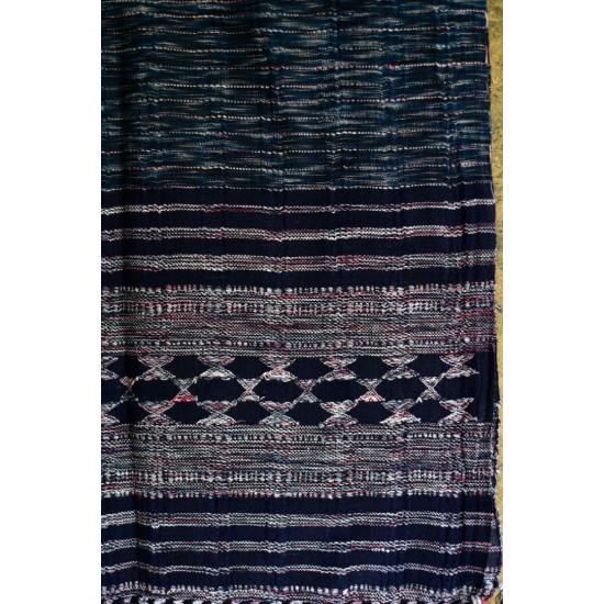 Handwoven kala cotton bhujodi weaving stoles from kutch