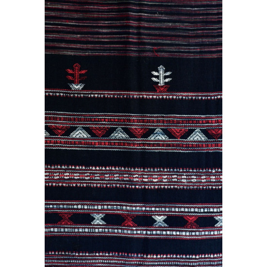 Handwoven kala cotton bhujodi weaving stoles from kutch