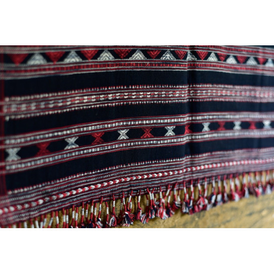 Handwoven kala cotton bhujodi weaving stoles from kutch