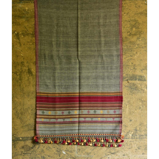 Handwoven kala cotton bhujodi weaving stoles from kutch