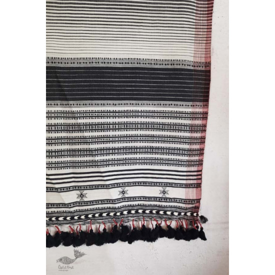 Handwoven kala cotton bhujodi weaving stoles from kutch