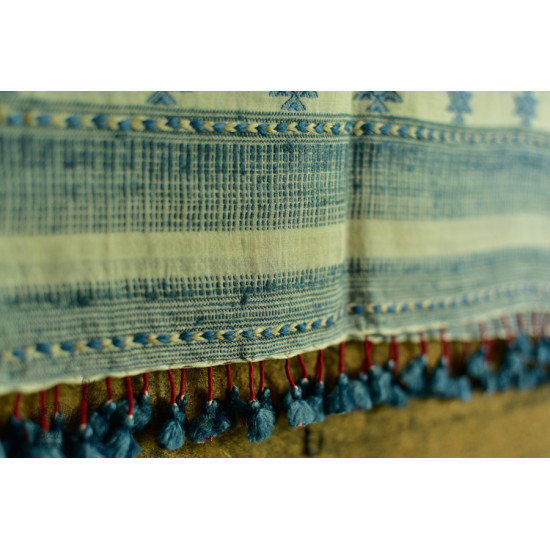 Handwoven Cotton linen bhujodi weaving stoles from kutch