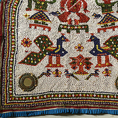 Prachin . प्राचीन  ❂ Gujarat Beadwork Wall Hanging - Ganesh With Riddhi Siddhi