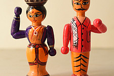 Etikoppaka | Wooden Toy ~ Farmer Couple Set of Two ( Two Color Options )