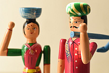 Etikoppaka | Wooden Toy ~ Farmer Couple (Set of Two)