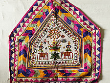 Prachin . प्राचीन  ❂ Gujrat Bead Work - Old & Antique Wall Hanging With Geometric Fabric Border - Laxmi